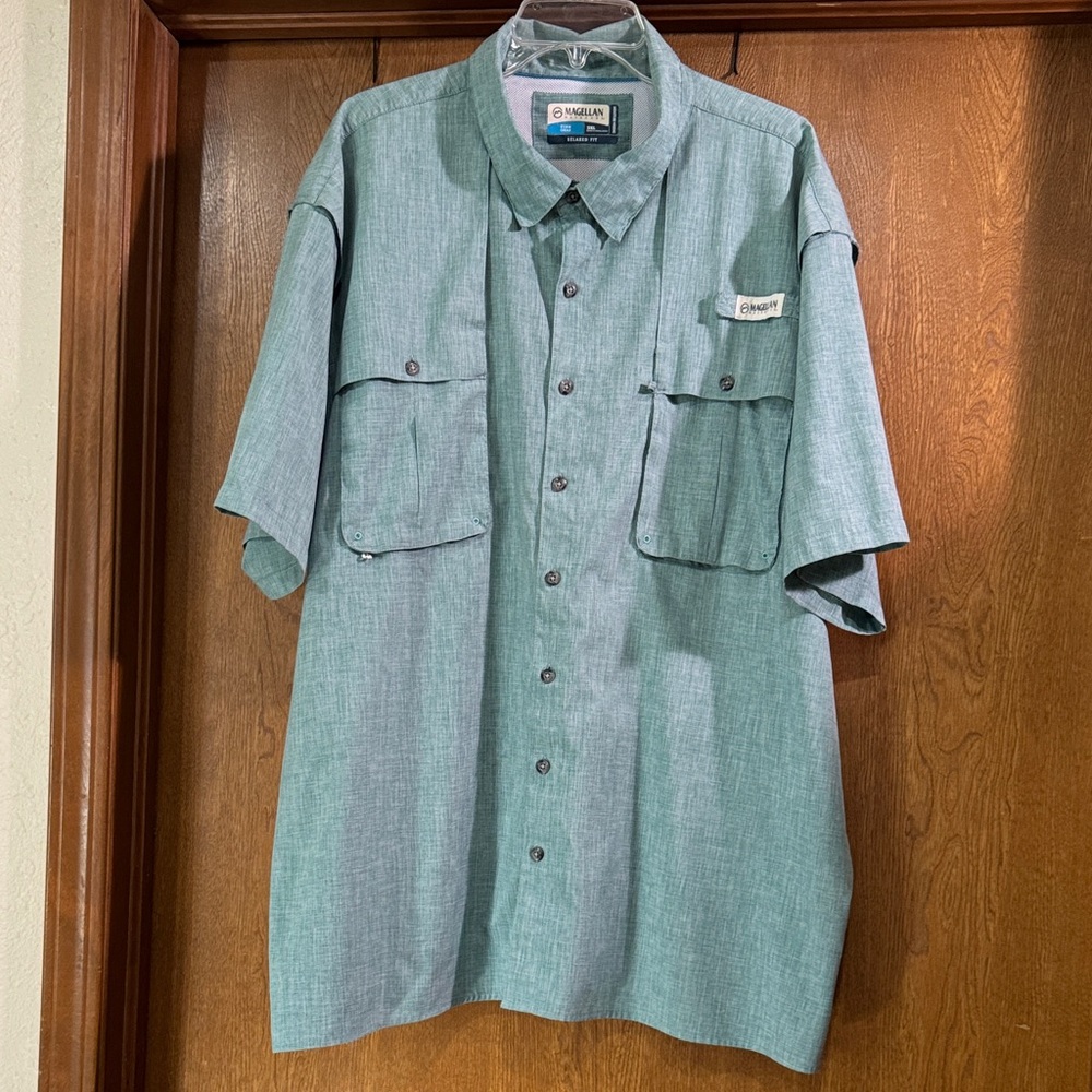 Magellan Outdoors Men's Green Short Sleeve Shirt